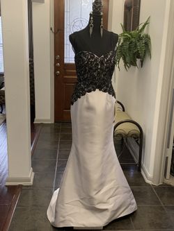 Classy Formal Gown Silver/Black With Matching jewelry Neck Wrap