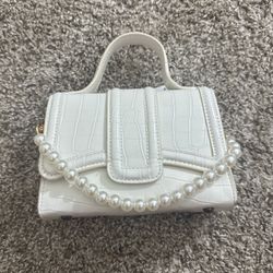 Cute Zara White Croc Hand Bag/cross Body 