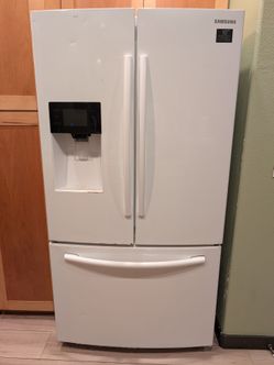 Samsung French Door Refrigerator RF263BEAESR