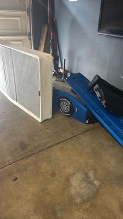 Twin race car bed