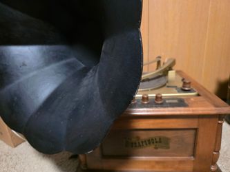 Vintage Guild record player