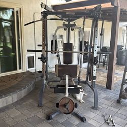 Marcy Work out cage with adjustable bench
