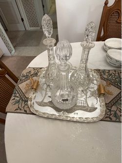 Murano reproduction etched mirror vanity with 3 crystal decanters