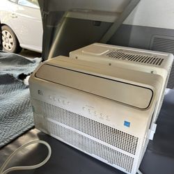 WINDOW AC UNIT 