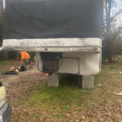 Fifth Wheel Camper 