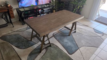 Desk Beautiful adjustable height