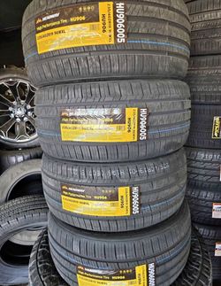 235/40ZR19 Headway Set Of 4 New Tires