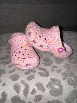 Toddler crocs