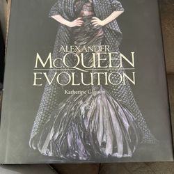 Alexander MCQUENN EVolution ( Katherine Gleason) 