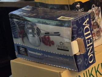 Oneida 18/10 Heavy Gauge Stainless Steel 1qt Saucepan