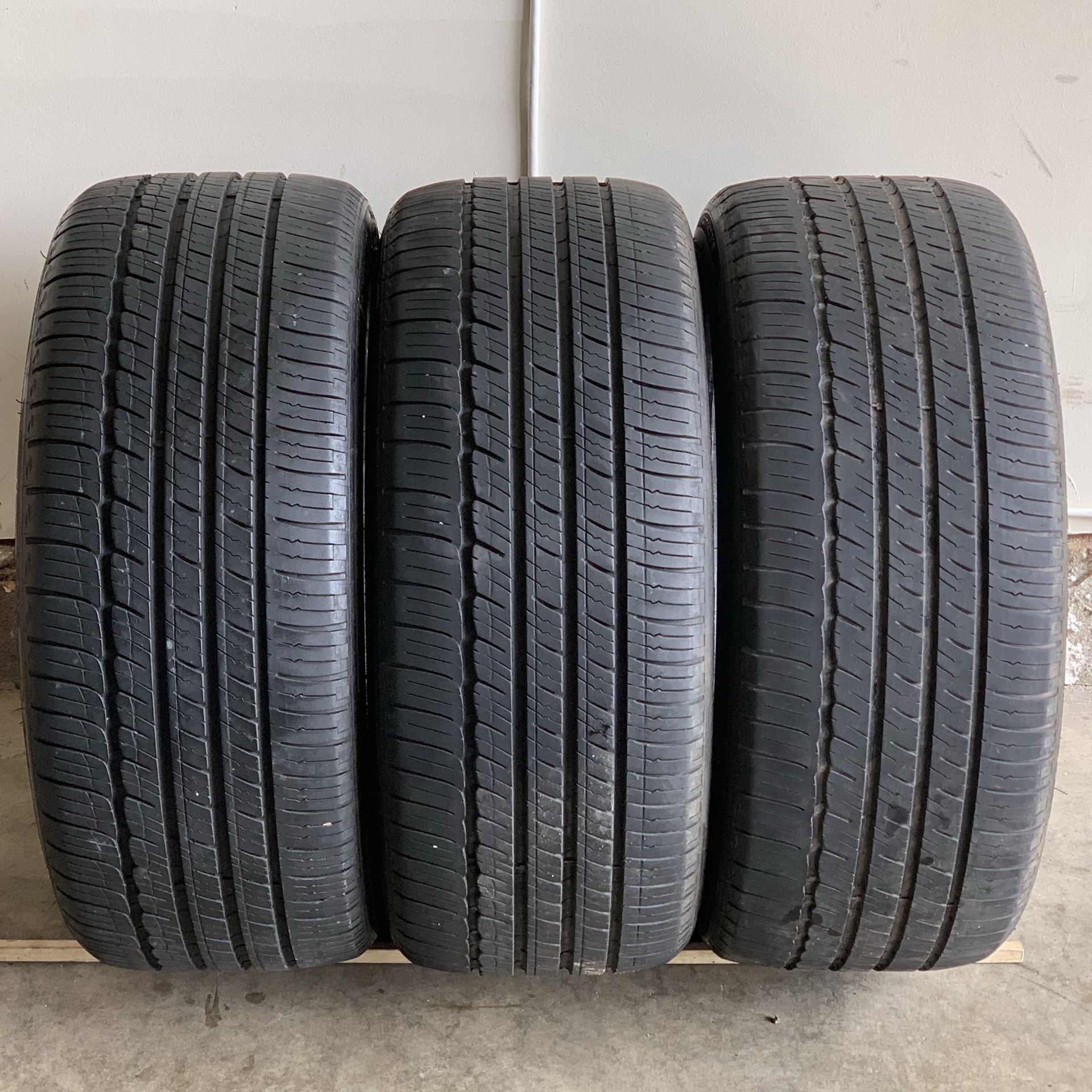 18" Michelin RUNFLAT 225/40R18 Tires (Set of 3 Price FIRM)