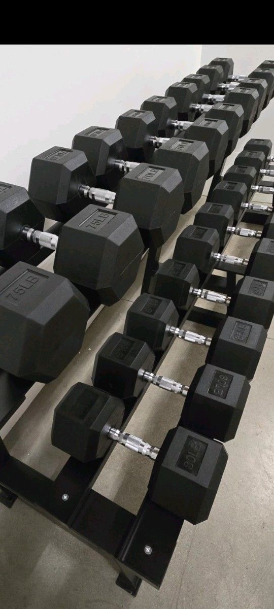 RUBBER HEX DUMBBELLS.