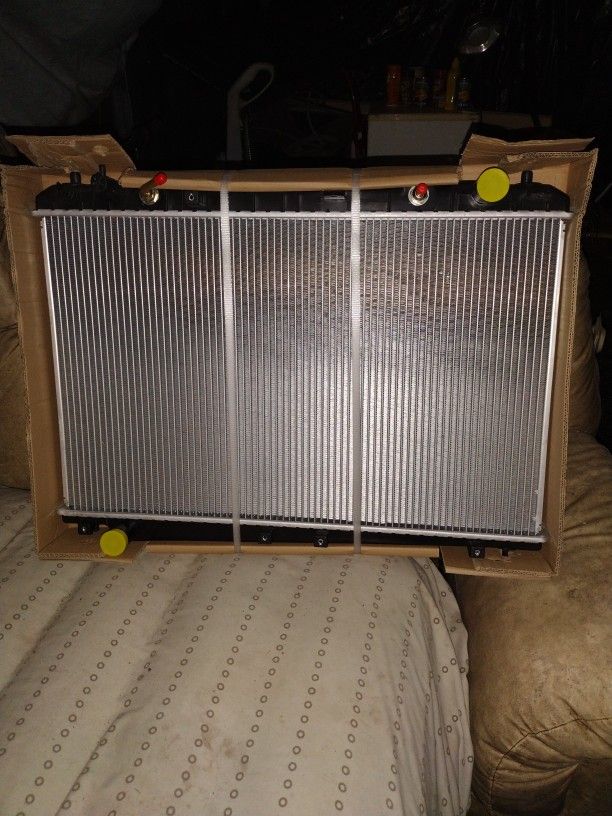 2000 Toyota Sienna Radiator a