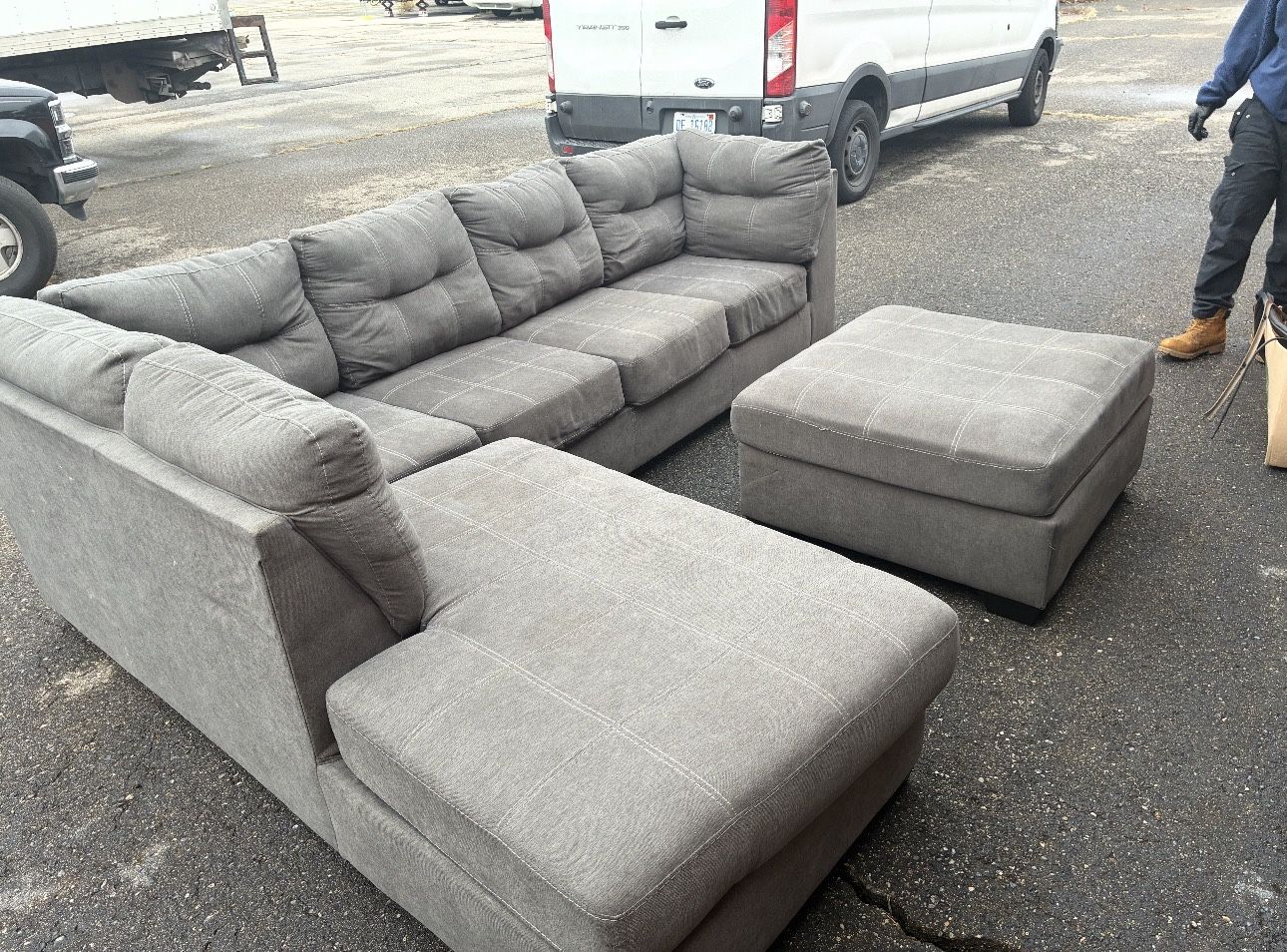 🚚DELIVERY/🚫NO DEPOSIT Beautiful Gray L-Shaped Sectional W/ Chaise