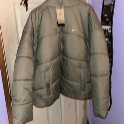 Nike Puffer Jacket 