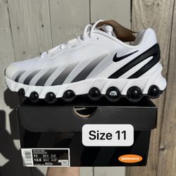 Nike Air Max Dn8 White Black Mens Size 11