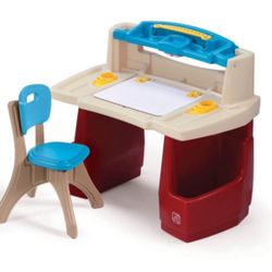 Fisher Price Deluxe Art Master Desk