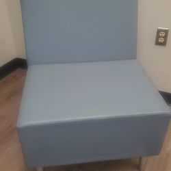Soft Seat Lounge Chair