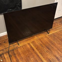 Hisense 58 4K UHD Roku Smart TV 