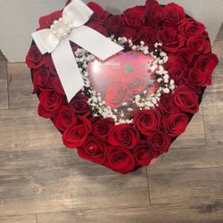 Rose Bouquet With Chocolate 