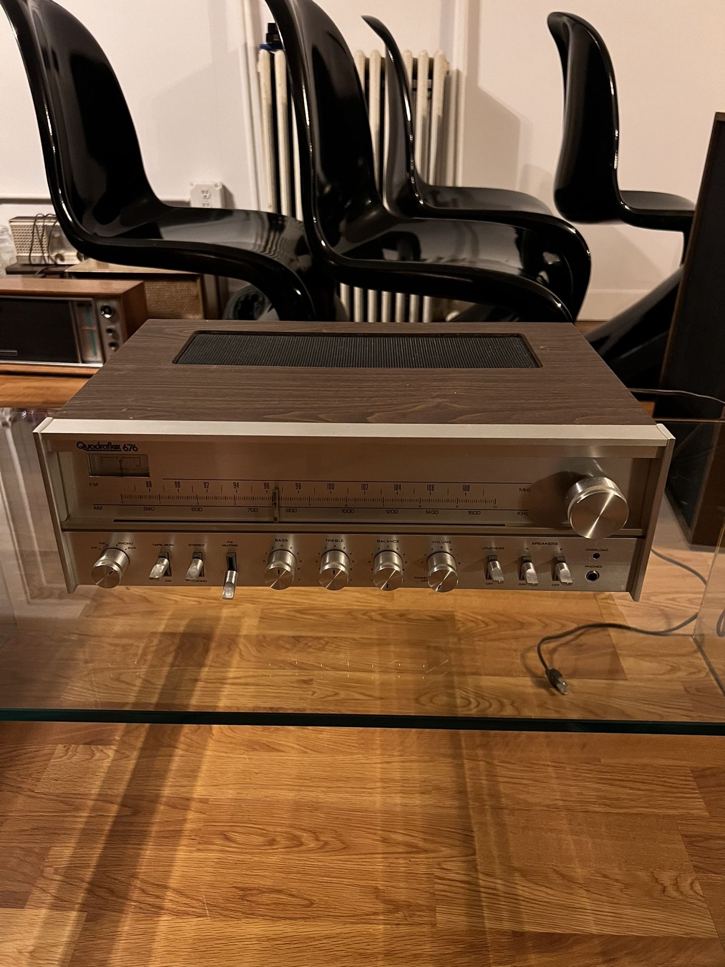 Quadraflex 676 AM/FM Stereo Receiver