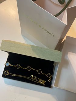 Bracelet necklace set with box and bag