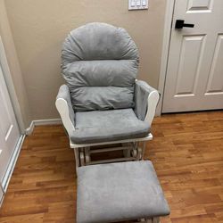 Baby rocking chair