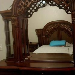  Used  Bedroom Set For Sale