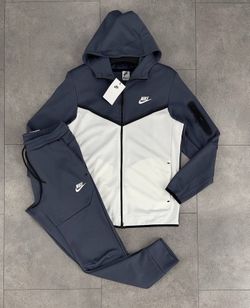 Nike Tech
