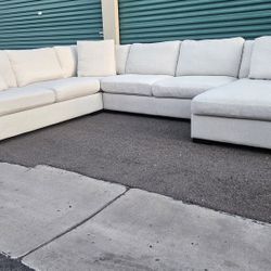 FREE DELIVERY!!! Z Gallerie "Catalina" White 4pc Sectional Couch ($5K+ Retail...70% OFF!!!)