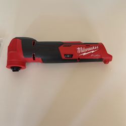 Milwaukee M12 FUEL Multi - Tool