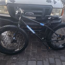 Mongoose mountain bike good condition
