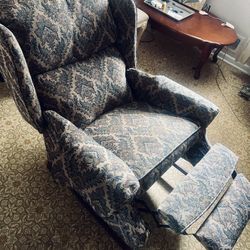 Modern Recliner (Perfect Sleep Posture)