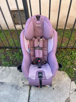 Nuna Kids car seat has some rips check pictures out