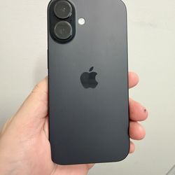 IPhone 16 128 GB!!  Pristine Condition !   Unlocked Use Any Carrier  Hablo Espanol.