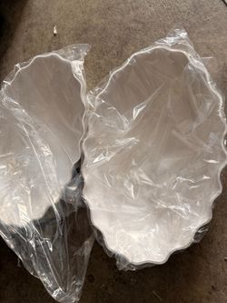 White Ruffle Edge Serving Bowls (qty:100)
