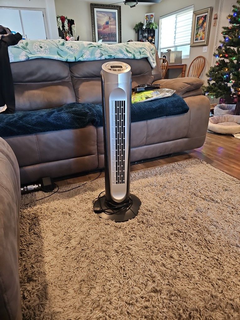 Holmes 29 In Tower Fan