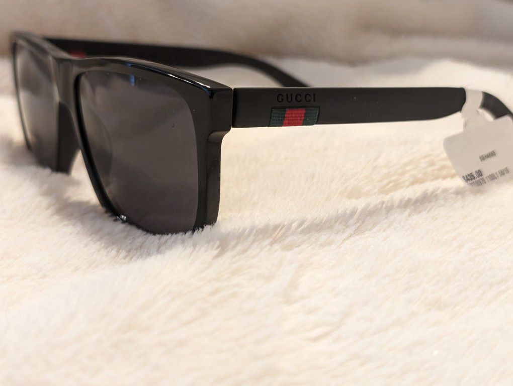 Gucci Black Sunglasses 