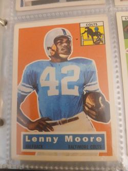 1956 TOPPS  card featuring Lenny Moore Halfback for the Baltimore Colts number 42 Topps card no.60 rare