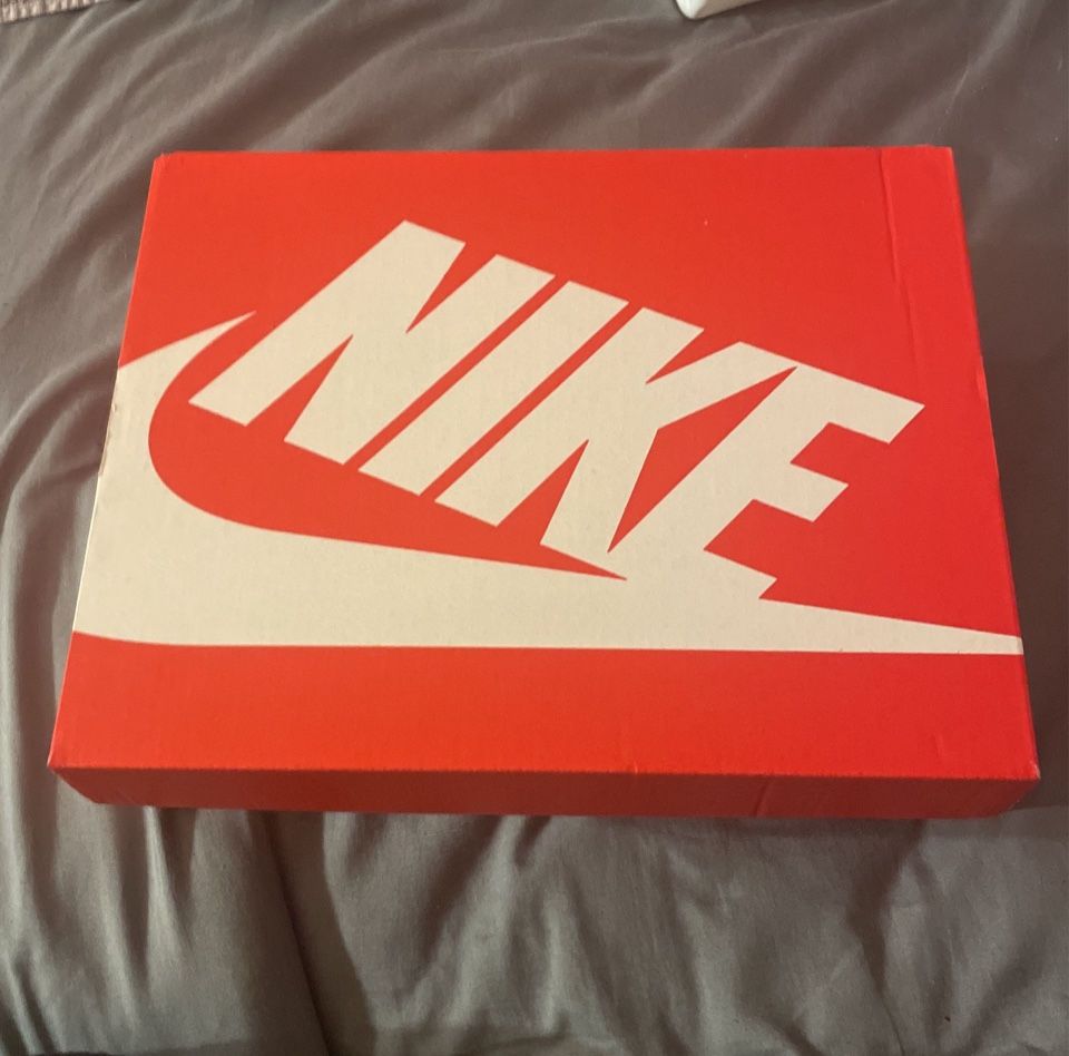 BRAND NEW NIKE PRESTOS