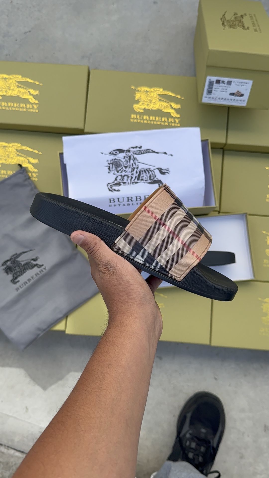 Burberry Sandals Size 5-12