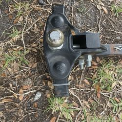 Curt Weight Distribution Hitch