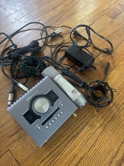 Universal Audio Apollo Twin X and MXL v87 Condenser Mic