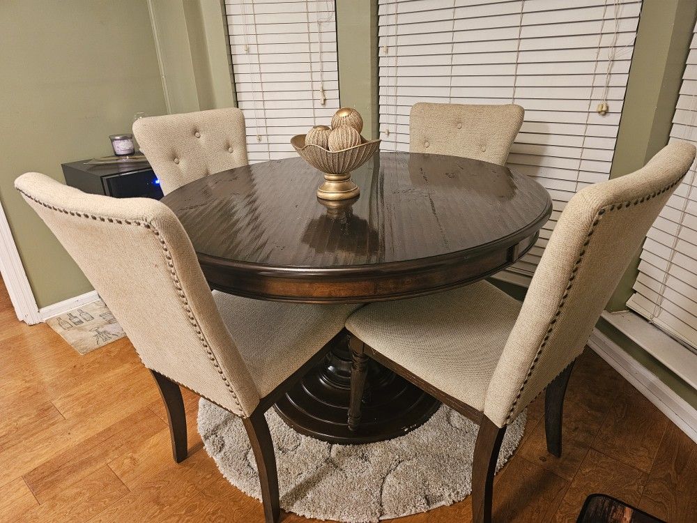 Dining Set