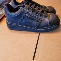 Black skechers boots