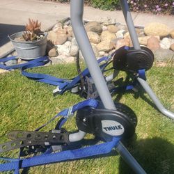 Thule BIKE CAR RACK...holds Bicycles...Great Condition!