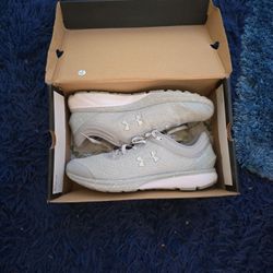 UA W changed Escape 3s Shoes 