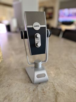 AKG Lyra Ultra-HD USB-C Condenser Microphone – Professional Audio (Like New)
