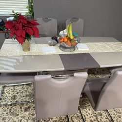 Dinning Table & Chairs 