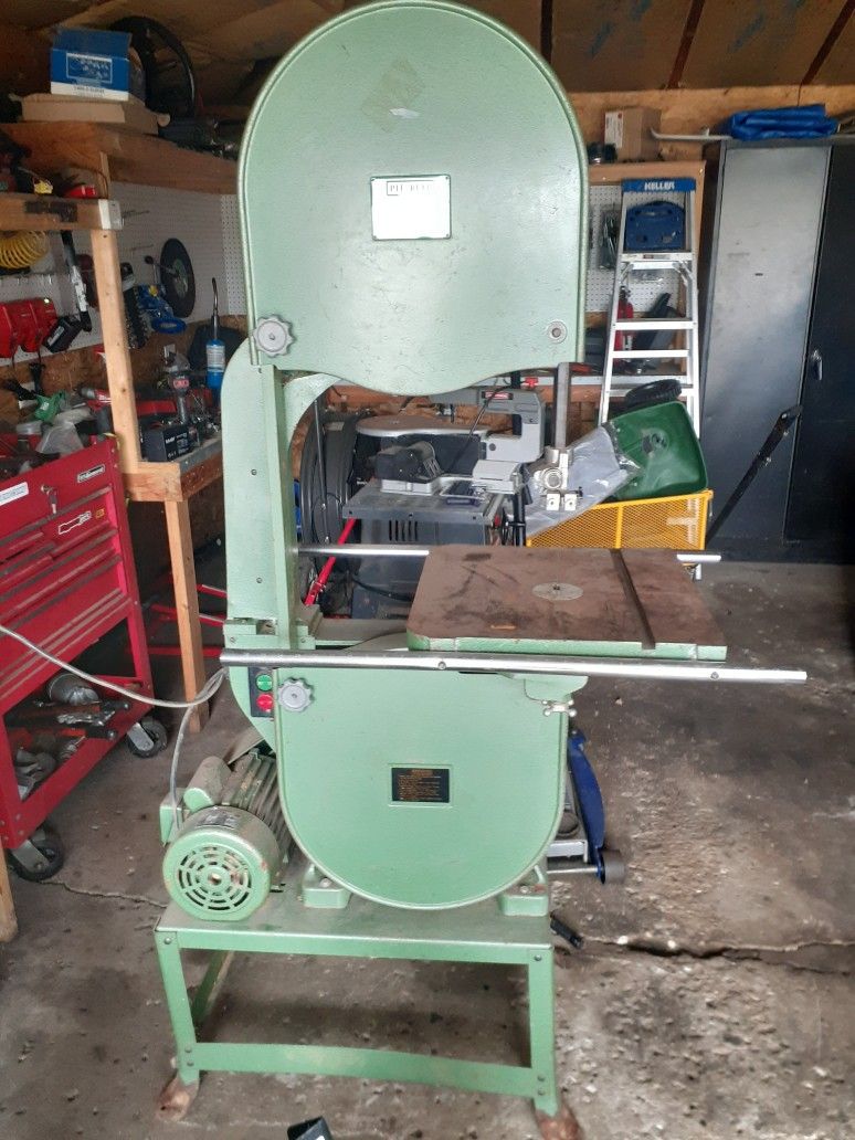 Wood Cutting Band Saw 18"